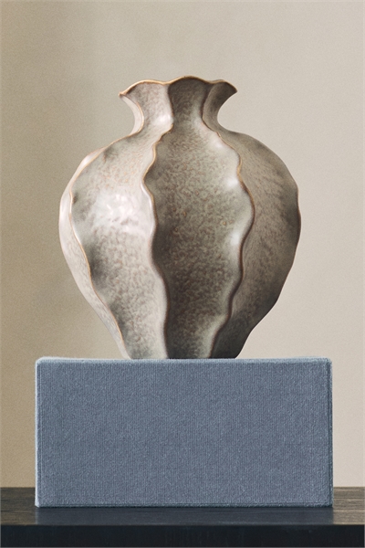 Ваза из каменной крошки 1306355002