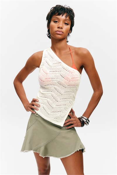 Вязаный топ на одно плечо 1281945002