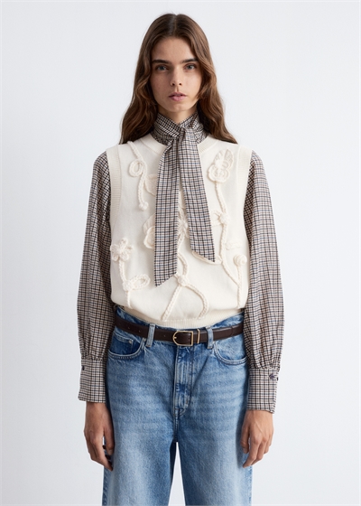 Жилет с цветочной аппликацией 1253284001