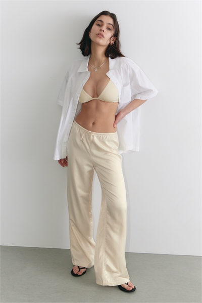 Низкие брюки с непринужденной посадкой 1268864006