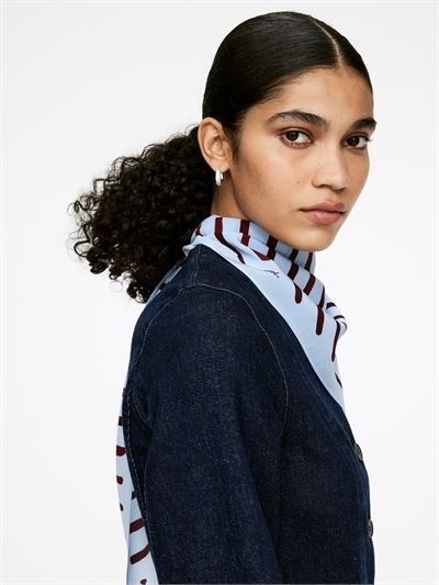 Шелковый шарф-треугольник 1153900006