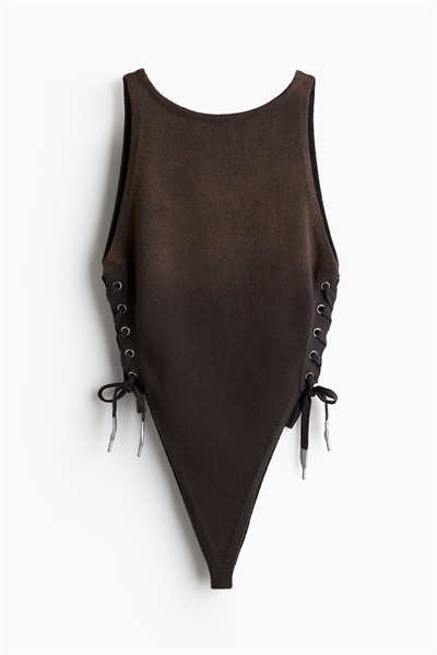 Трикотажное боди со шнуровкой 1252804001