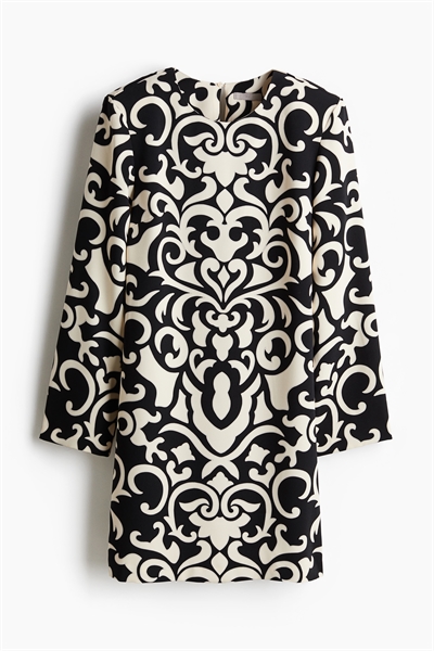 Платье с накладными плечами 1242754001