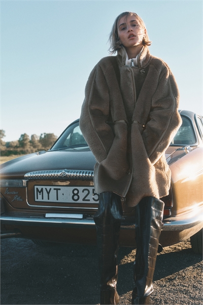 Пушистое пальто 1284946002