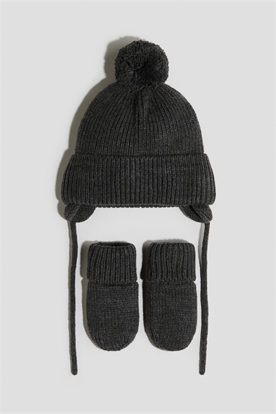 Шапка и варежки комплект 1164286008