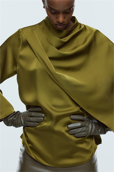 Атласная блузка с шалевым узором 1305167002