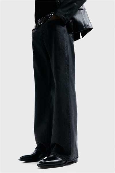 Свободные джинсы расклешенные буткат артикул 1307319002