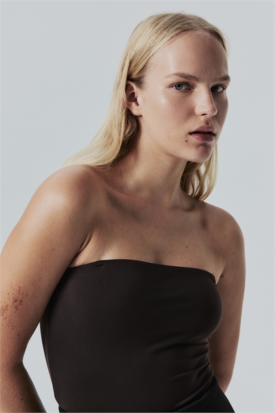 Скульптурирующее боди-бандо 1309282004