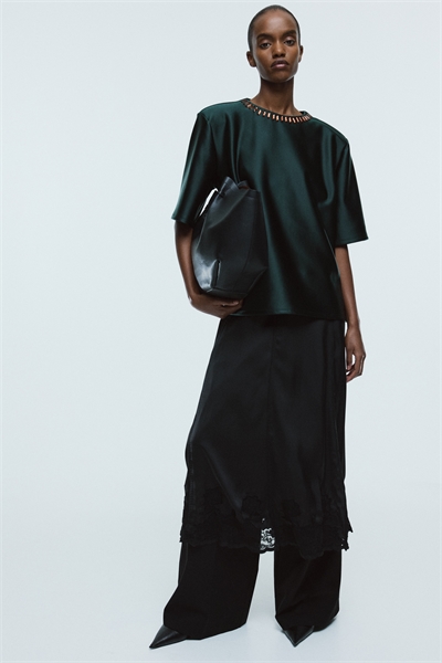 Топ с накладками на плечах 1316092001