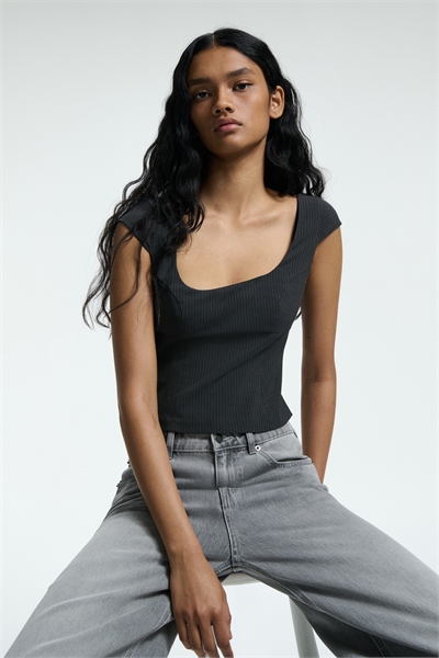 Топ с короткими рукавами 1300880004