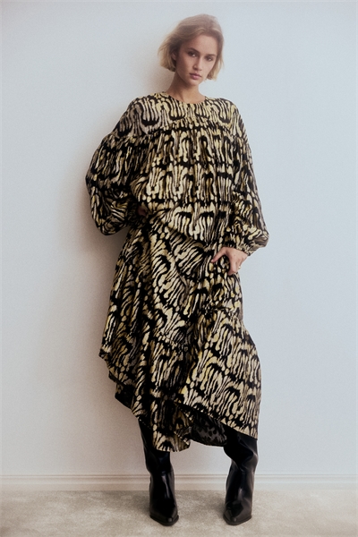 Платье из жаккардового плетения 1312423001