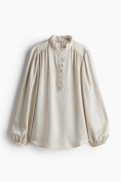 Блузка с оборкой 1241847003