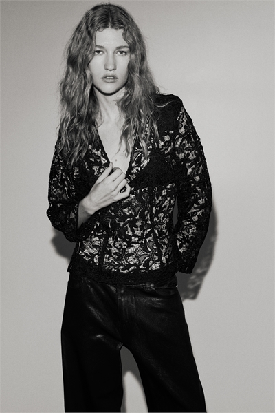 Приталенная кружевная рубашка 1321001001