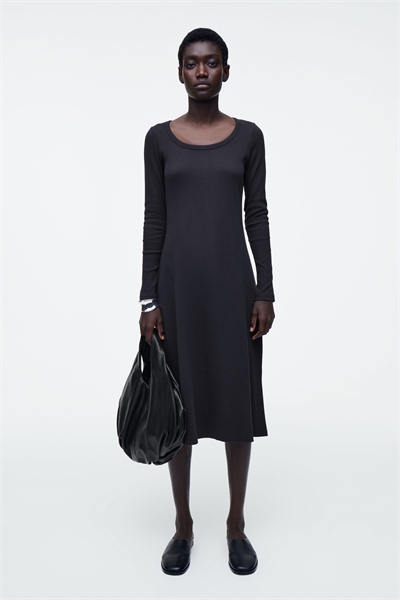 Тонкое платье-миди из ребристого джерси 1276139001