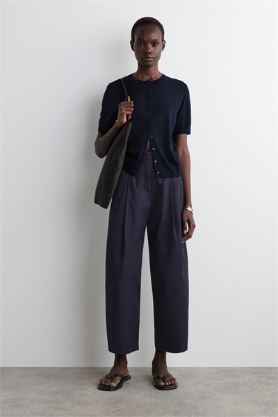 Широкие брюки чинос со складками 1215461005