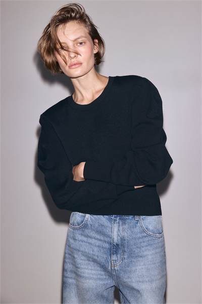 Топ с накладками на плечах 1321636001