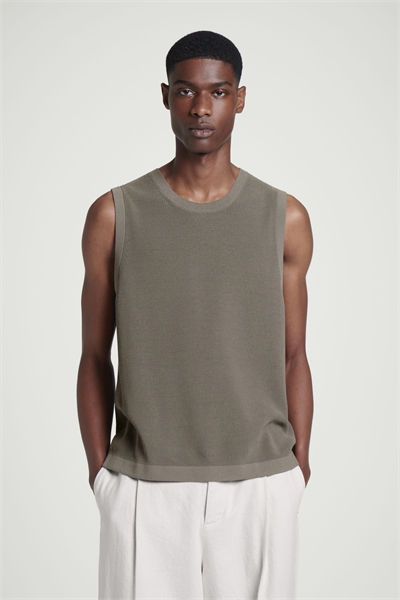 Жилет из жидкого трикотажа 1257179004