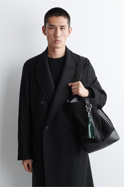 Кожаный брелок для ключей с кисточками 1313226002