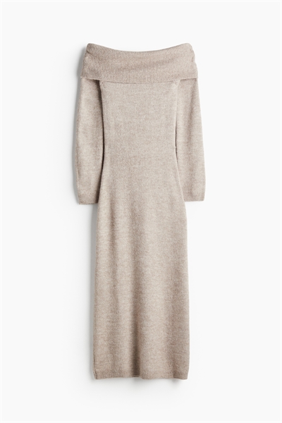 Платье из тонкого трикотажа с отворотом на плечо 1232574003