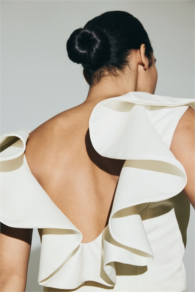 Топ с V-образным вырезом с отделкой воланами 1313674001