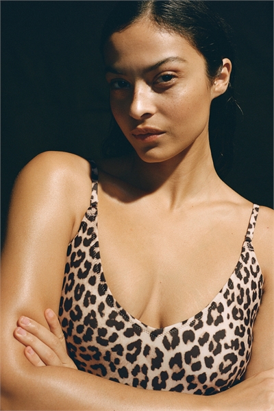 Купальник с мягкими чашечками на завязках 1259286002