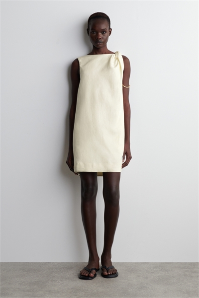 Льняное мини-платье с кручеными деталями 1282678002