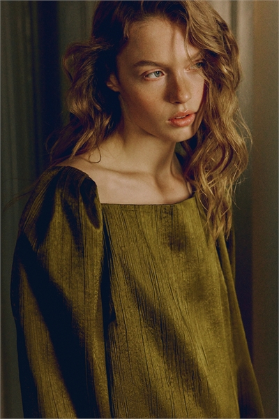 Платье из крепа с квадратным вырезом 1310770003