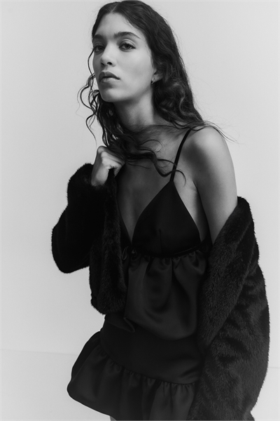 Топ на бретельках 1311847001