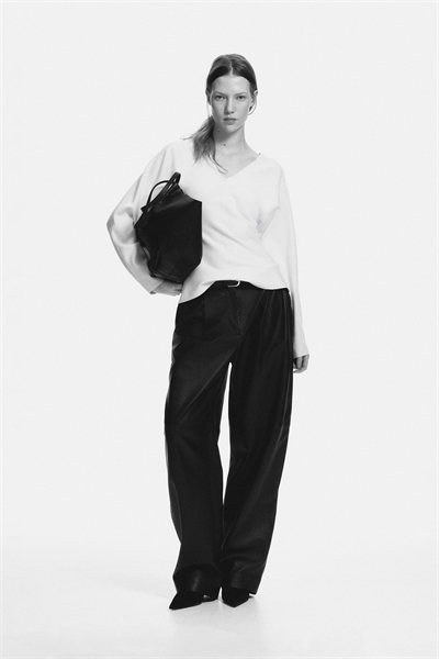 Трикотажный топ с V-образным вырезом 1313628005