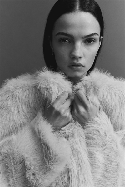 Пушистое пальто 1310445002