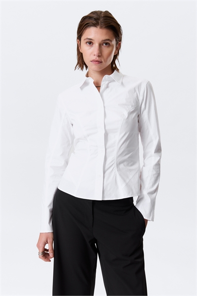 Приталенная хлопковая рубашка с длинными рукавами 1330206002