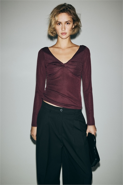 Топ с блестящими деталями 1318963002