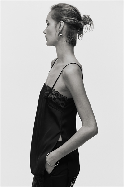 Топ на бретельках с кружевной отделкой 1330288001