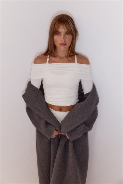 Спортивный топ с отворотом на плечо 1298008002