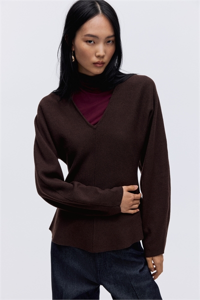 Трикотажный топ с V-образным вырезом 1313628006