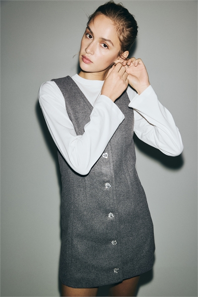 Платье на пуговицах со стразами 1309640001