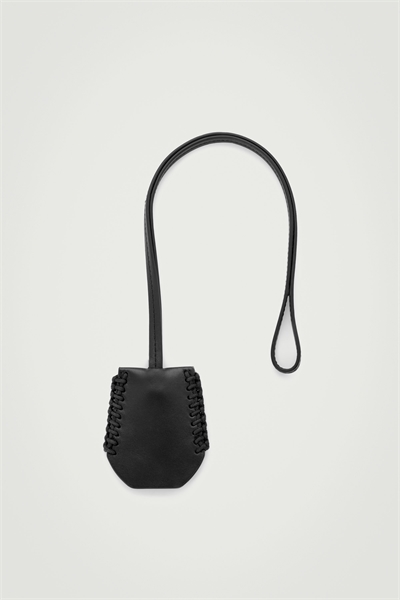 Кожаный шнурок, прошитый хлыстом 1258146002