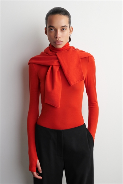 Шерстяной топ с высоким вырезом 1325543001