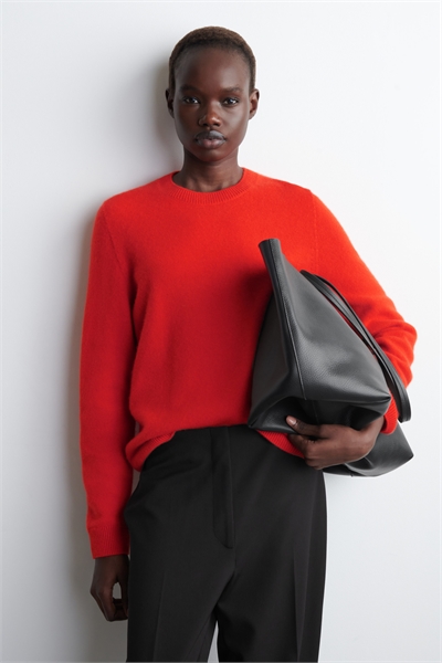 Кашемировый джемпер с круглым вырезом 1323220001