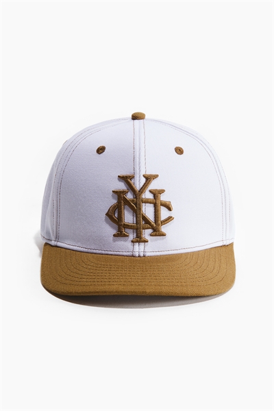 Кепка с вышитым мотивом 1241369006