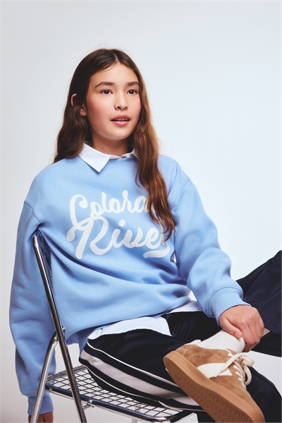 Толстовка с деталями из мотивов 1305486009