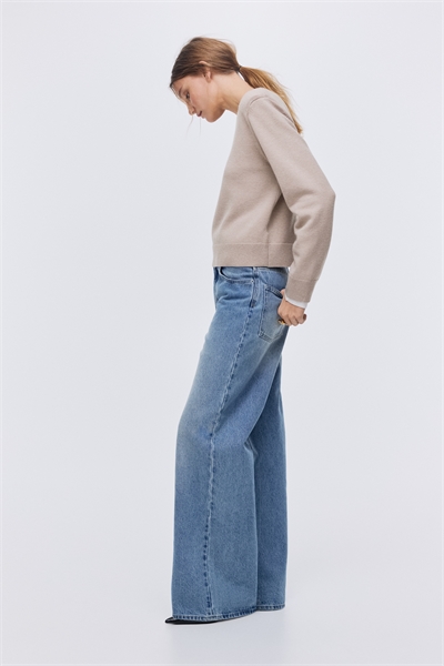 Джемпер с подплечниками 1316875004