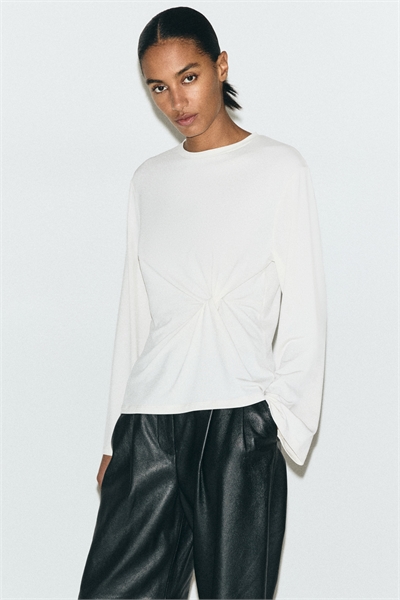 Топ с витыми деталями 1322860002