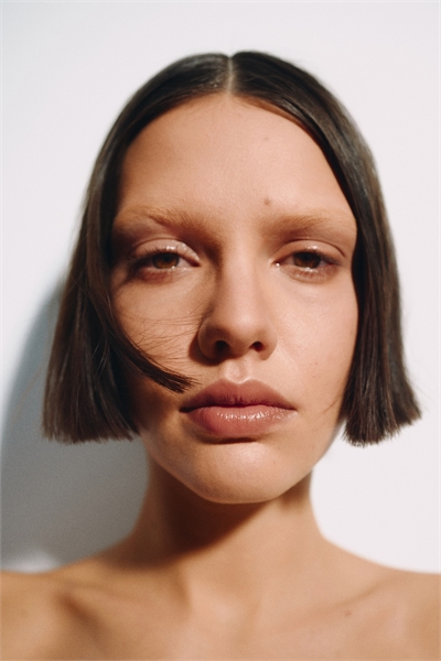 Губная помада Sheer Brilliance 1222113014