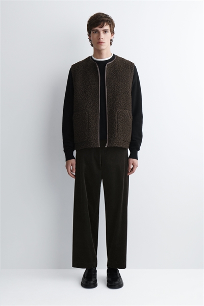 Плюшевая жилетка с кожаной отделкой 1306267001