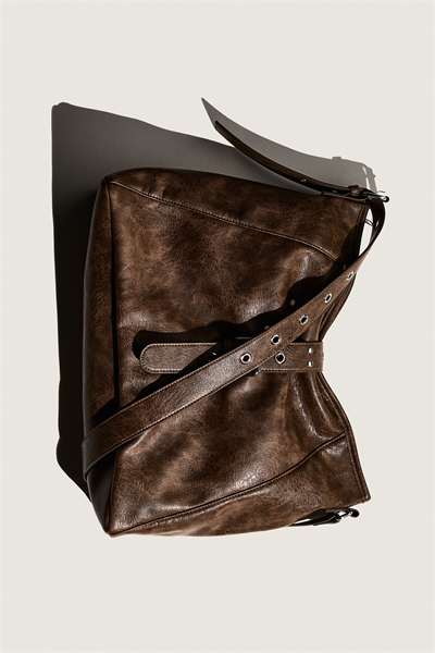 Сумка кроссбоди с покрытием 1239935002