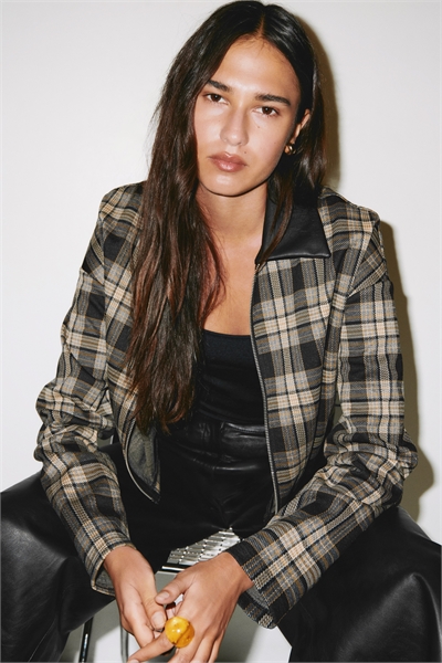 Куртка с воротником 1320201001