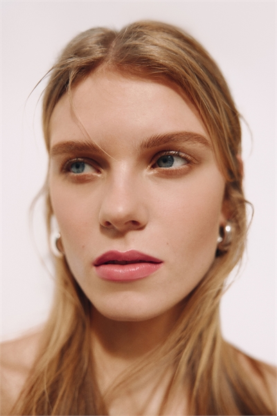 Губная помада Sheer Brilliance 1222113002