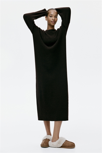 Платье из трикотажа в рубчик 1299218003