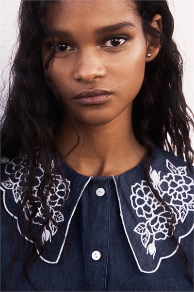 Джинсовая блузка с вышитым воротником 1316803001